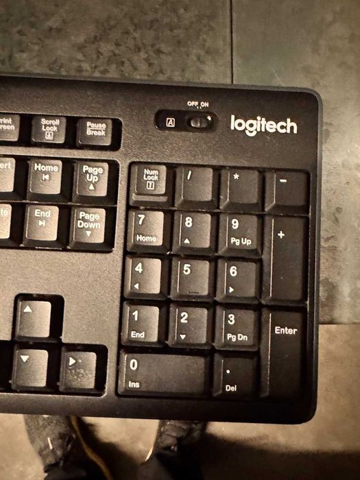 Teclado e Mouse Bluetooth Logitech K270