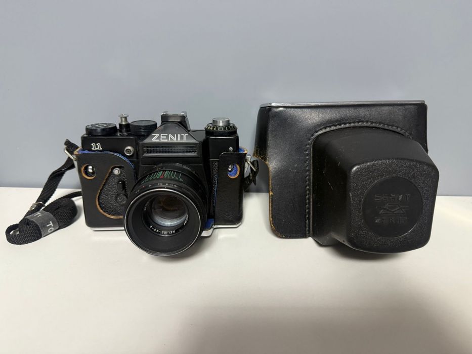 Фотоаппарат Зенит с объективом Helios 44-2