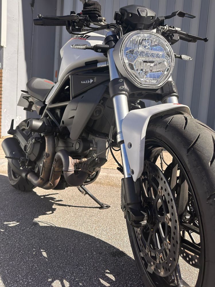 Ducati Monster 797