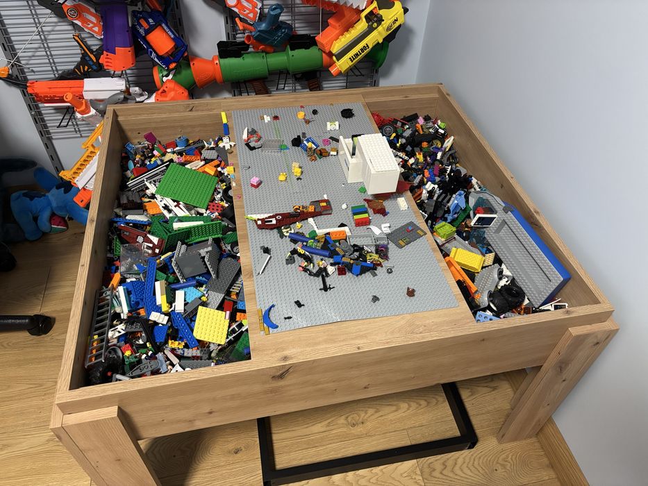 Stolik do klockow Lego