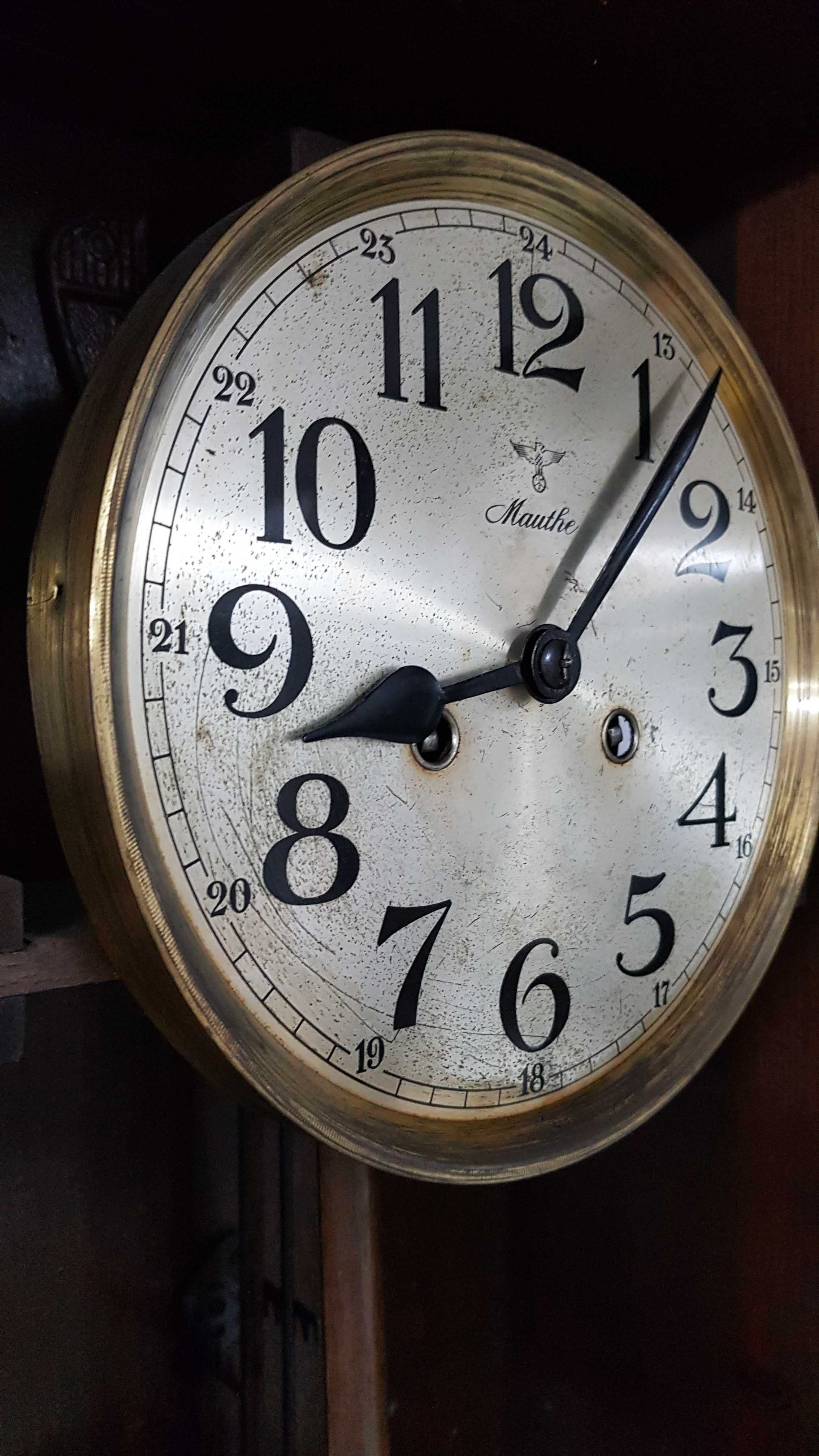 Niemiecki przedwojenny zdobiony zegar wiszący Mauthe antyk perełka