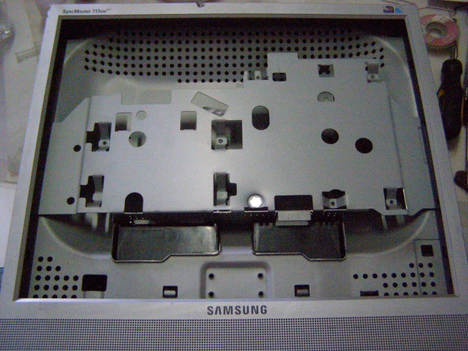 Запчасть монитора Samsung 713BM Plus