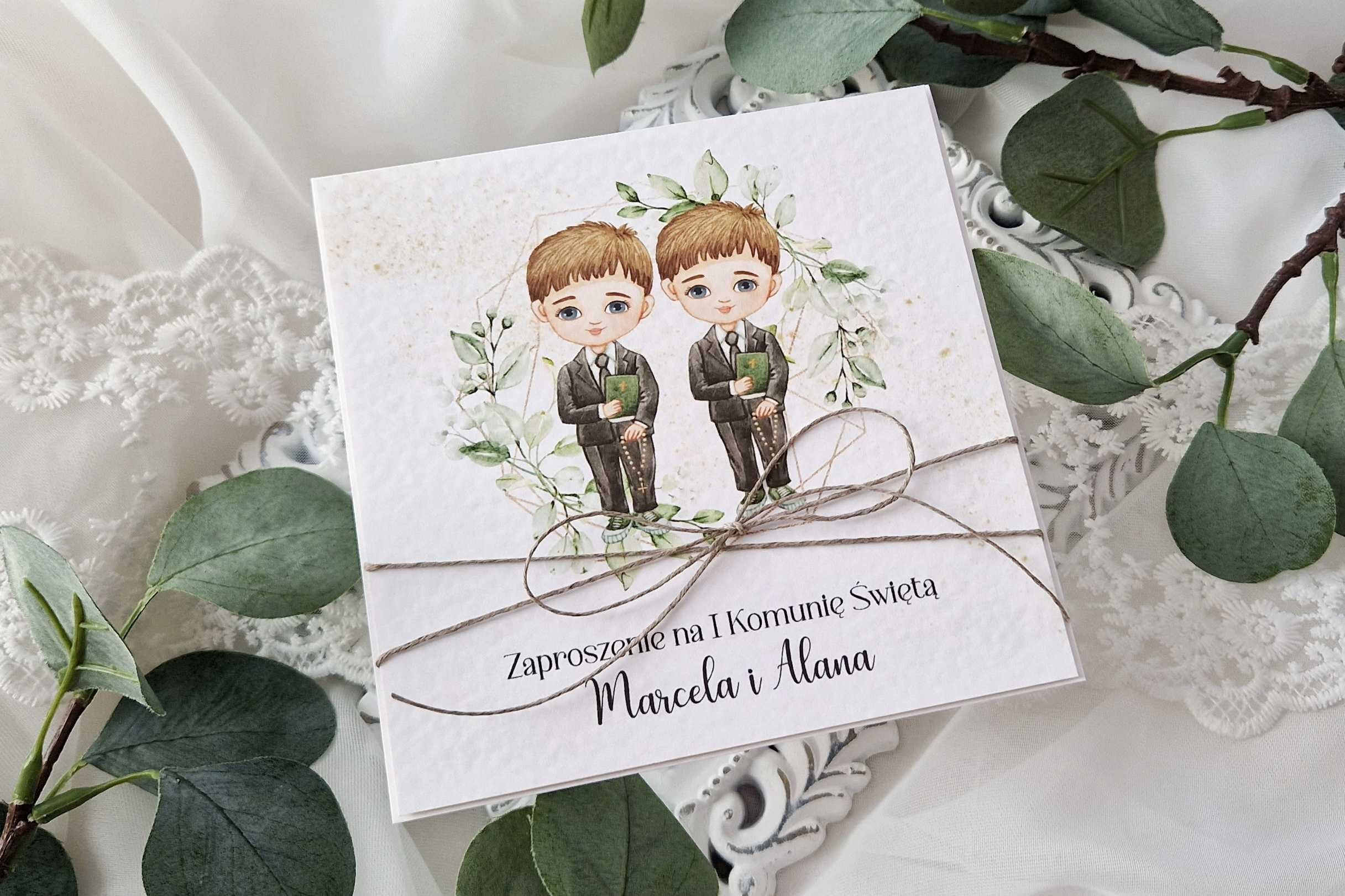 zaproszenia handmade personalizowane na I Komunię św. dla bliźniaków