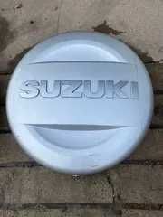 Suzuki Grand Vitara II Osłona koła zapasowego kompletne