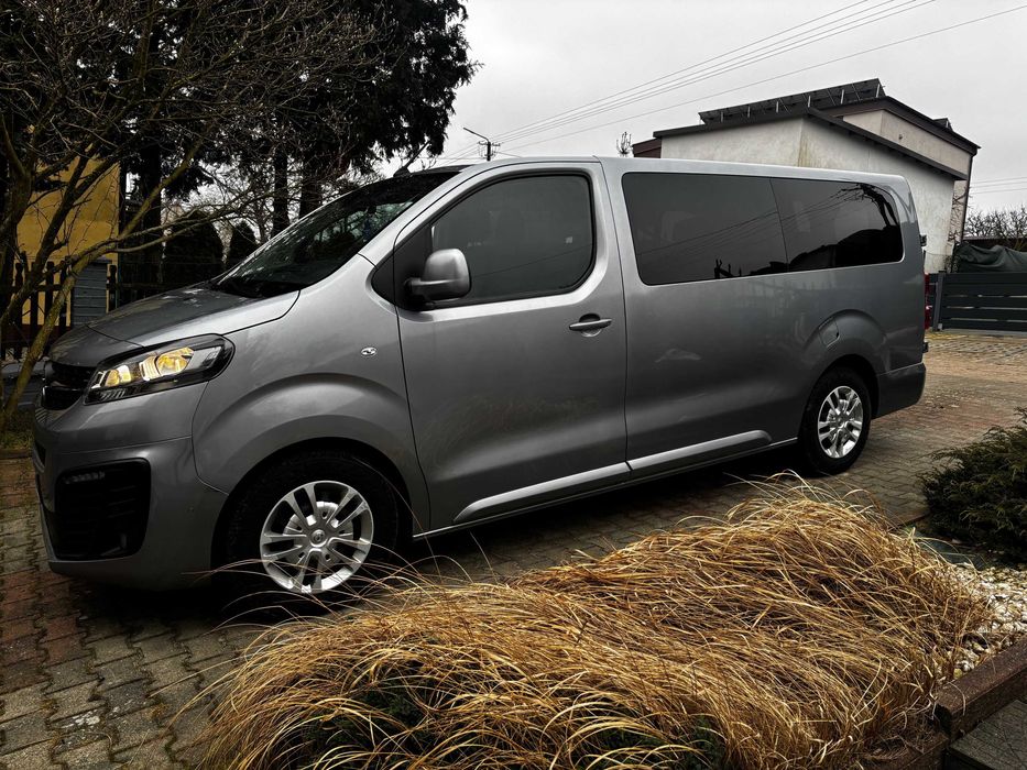 Opel Vivaro 9 osobowy max , długi 2,0 diesel 60500 + Vat