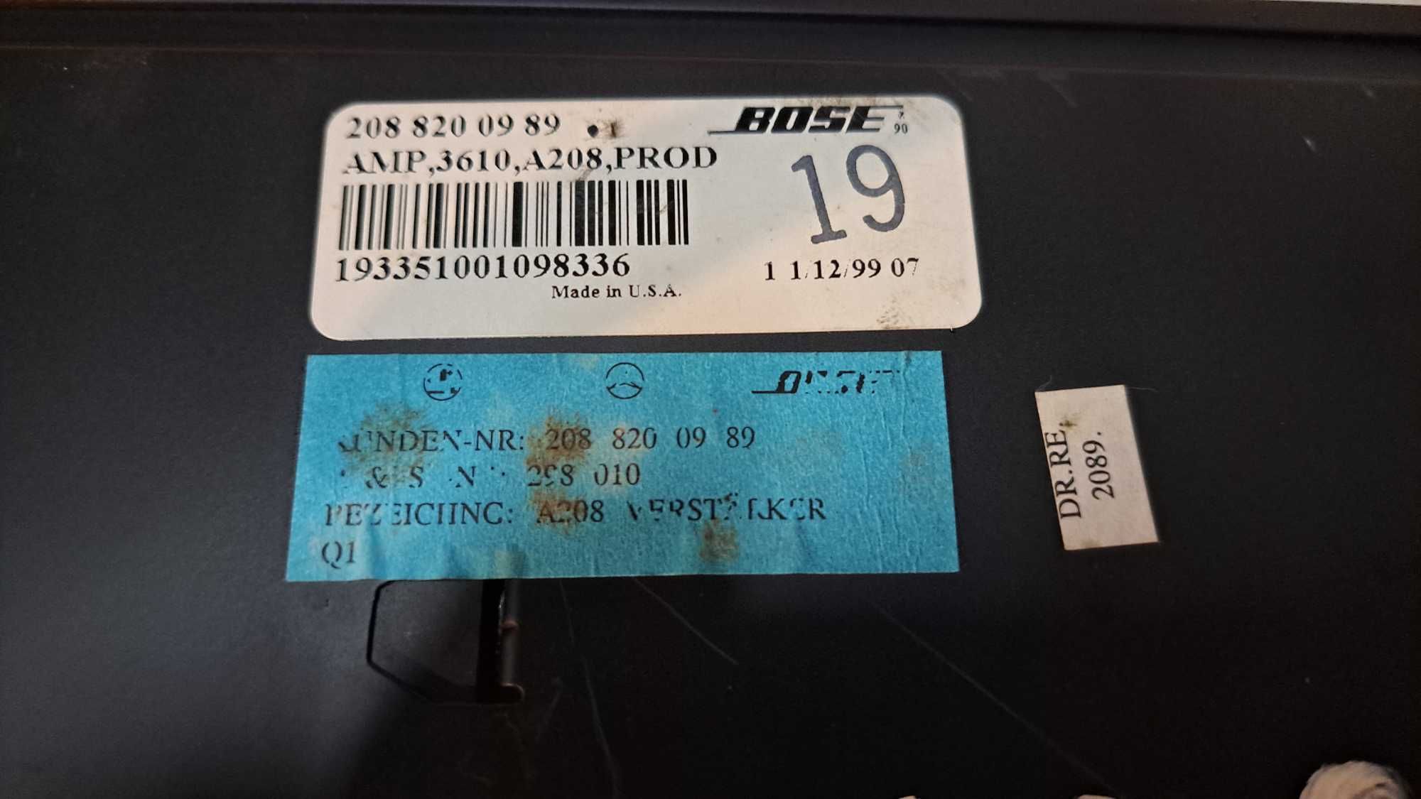 Wzmacniacz BOSE Mercedes CLK W208 -0989