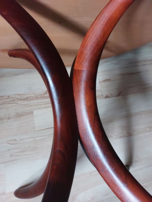 stolik kawowy marki Alma Niemcy palisandrowy drewniany vintage okrągły