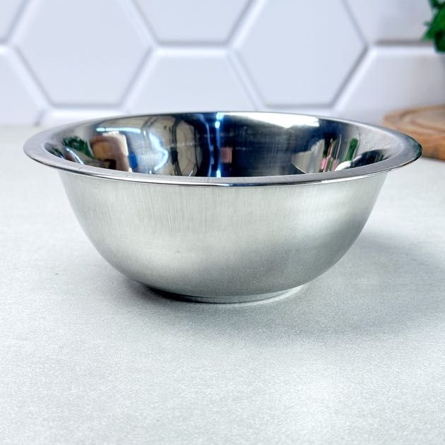 Невелика металева миска 1,5 л