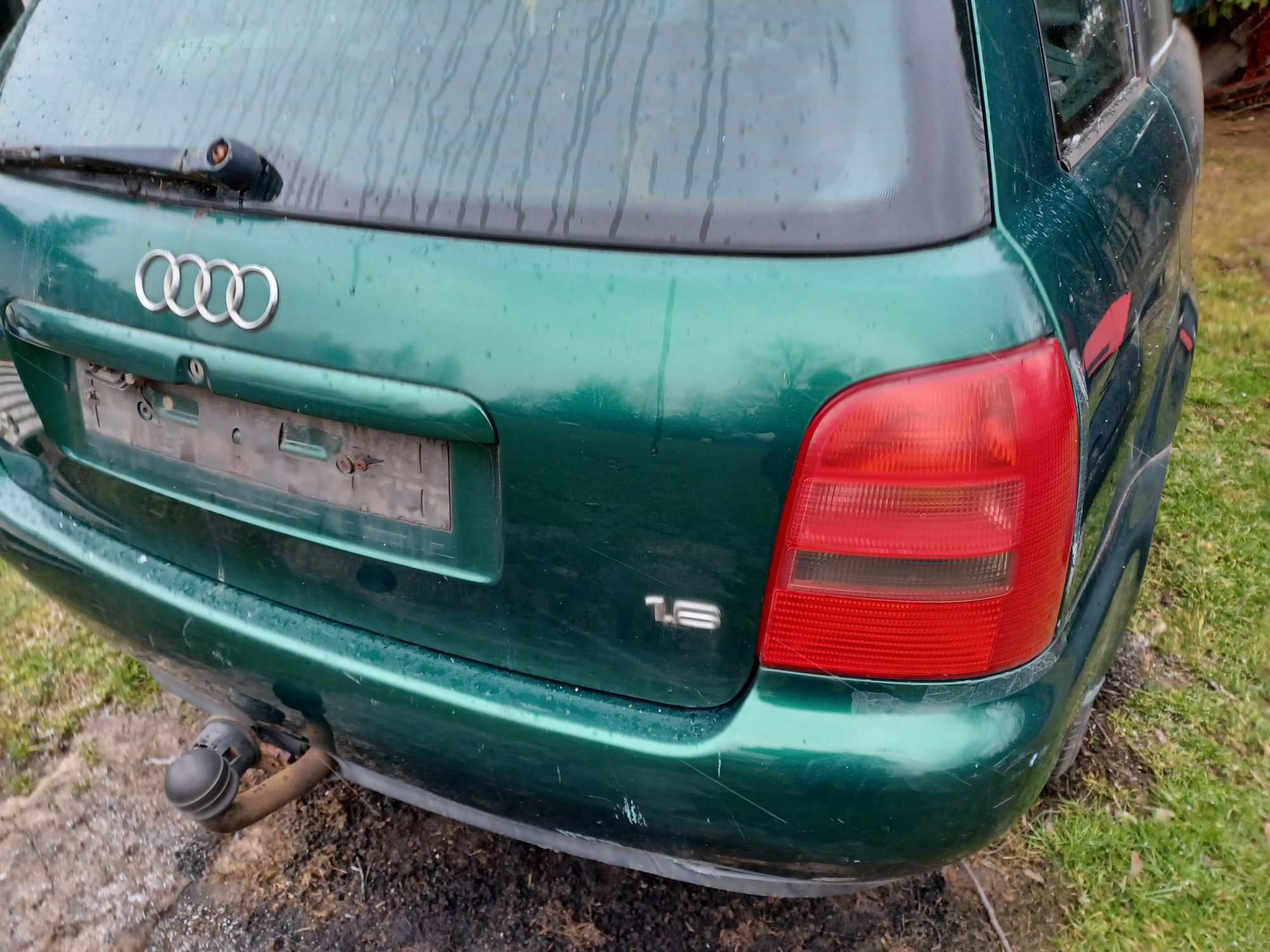 Audi a4 b5 zderzak tylny kombi