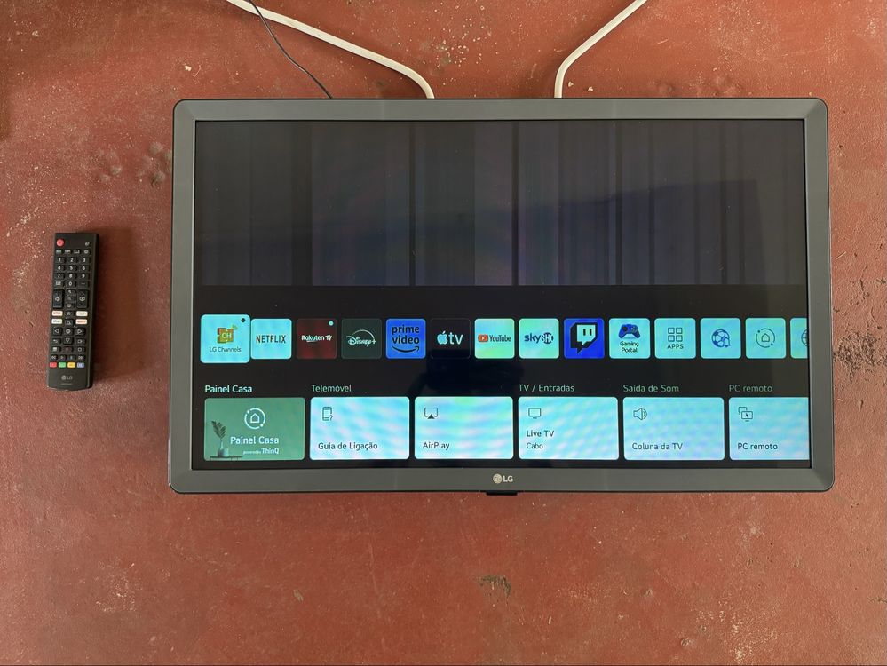 TV LG 28” LED Smart TV – Modelo 28TQ525S (com comando)
