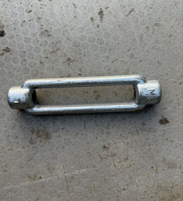 Śruba rzymska nakrętka napinająca M16 9 sztuk