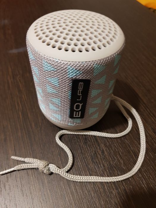 Портативная колонка