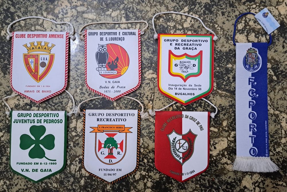 Galhardetes de clubes portugueses