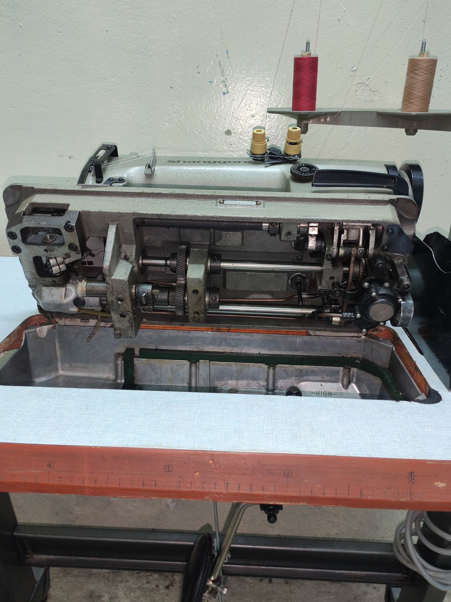 Shanggong GK28-1 двухигольная швейная машина цепного стежка