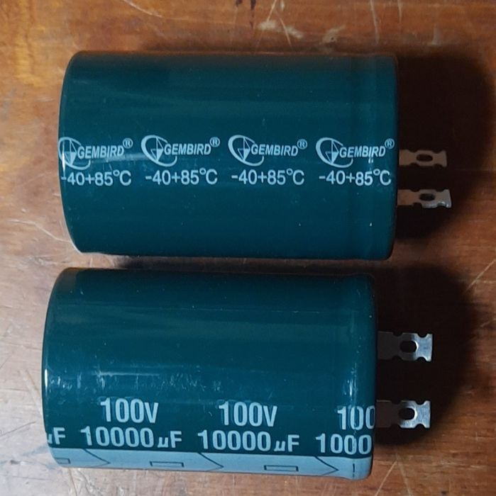 Конденсатор електролітичний 10000 мікрофарад