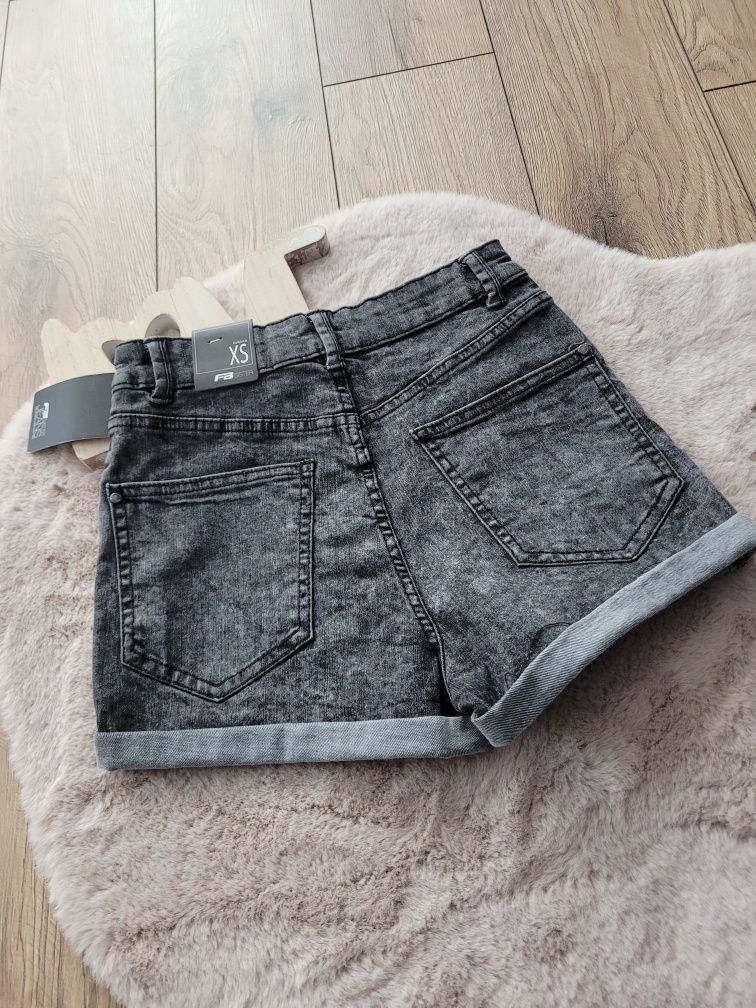 Krotkie spodenki szorty dżinsowe jeans xs