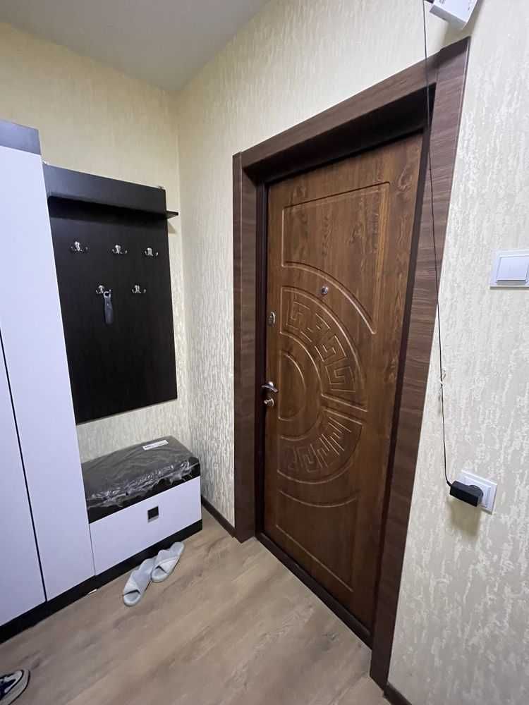 2к.кв. 2 балкона, ул. Космическая, м. Научная, Центр