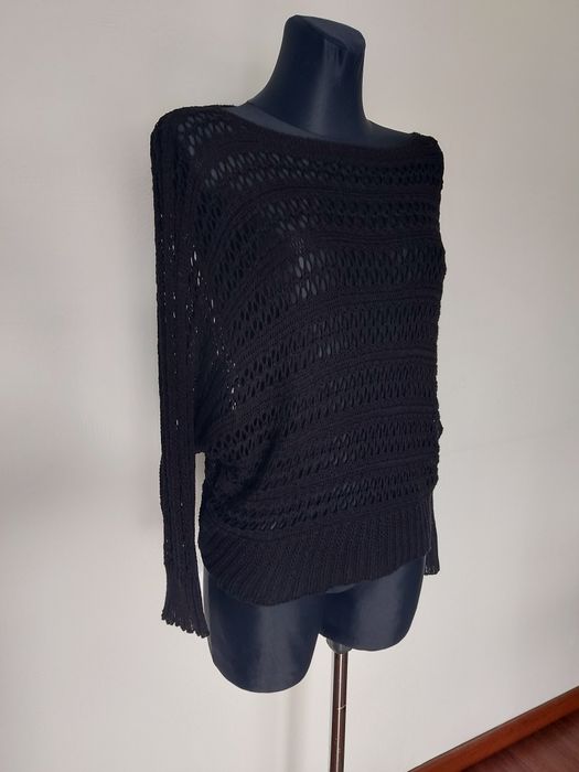 Czarny modny ażurowy sweter oversize Made in Italy