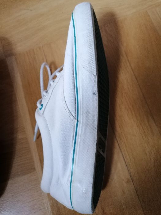 Buty LACOSTE białe. Rozmiar 42