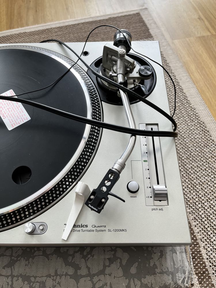 Technics 1200 mk5