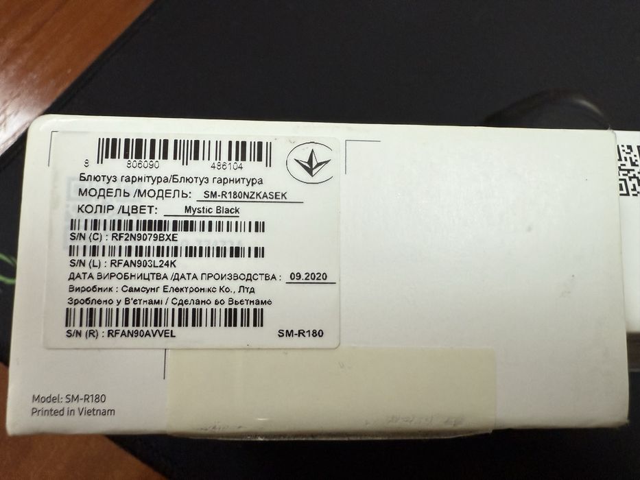 Безпровідні наушники samsung galaxy Buds Live (SM-R180NZKASEK) black