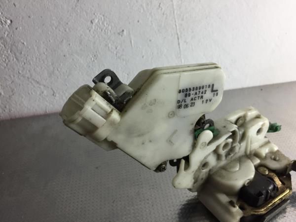 Fechadura / fecho porta frente esquerdo NISSAN Almera I Hatchback (N15