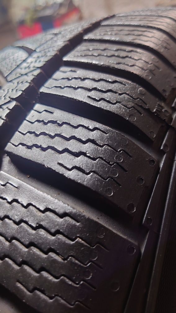 Зимние шины Continental RUNFLAT 205/55 r16 комплект