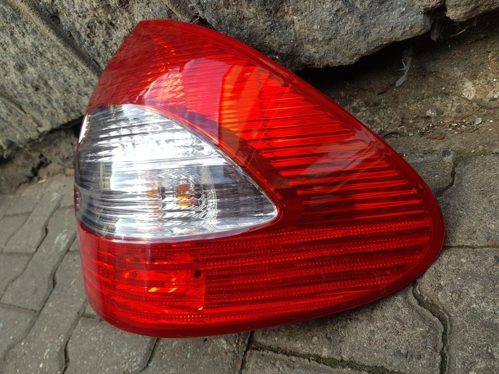 Tylna prawa lampa w211 lift idealna lampa mercedes 211 sedan