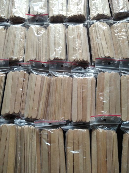 Nowe patyczki drewniane 1254 szt ,9 cm, 11 cm.