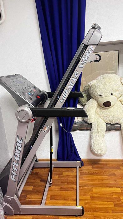 Бігова доріжка FitLogic Miracle V-570