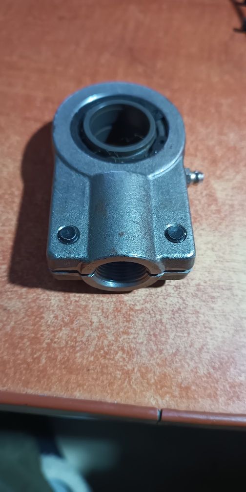 Ucho siłownika PR25CE1
