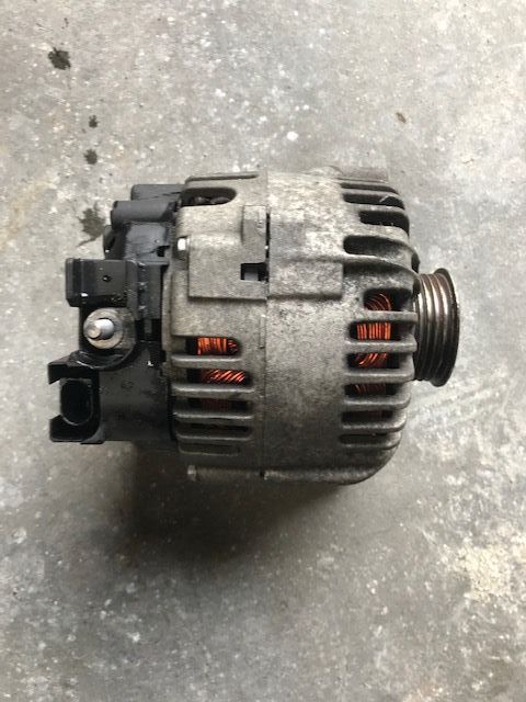Alternador toyota avenssis 1.6d