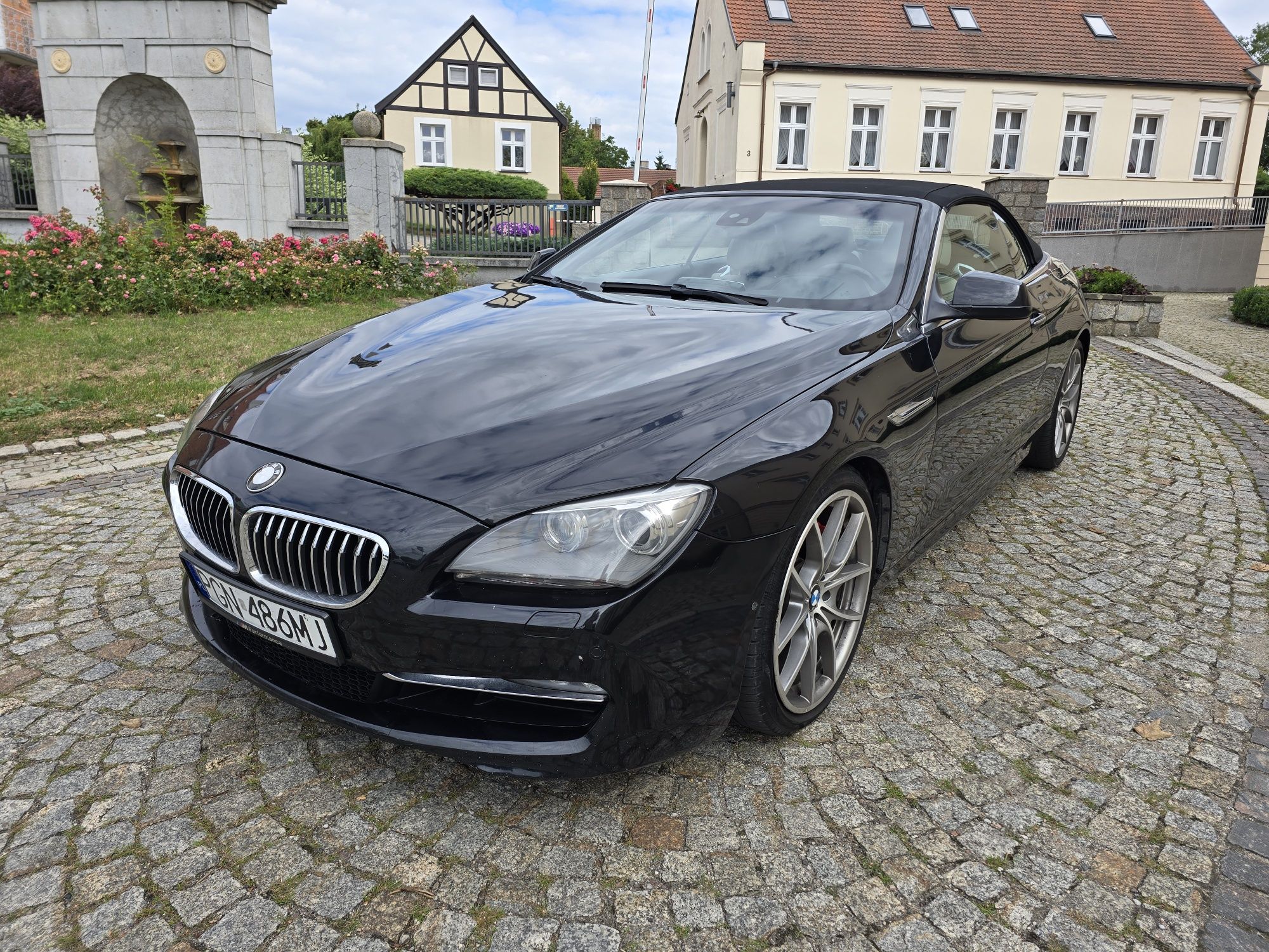 Zamiana BMW 640i AutomatBenzynkaCabrioKlimatronicSkoryHeadUpKameraAluf