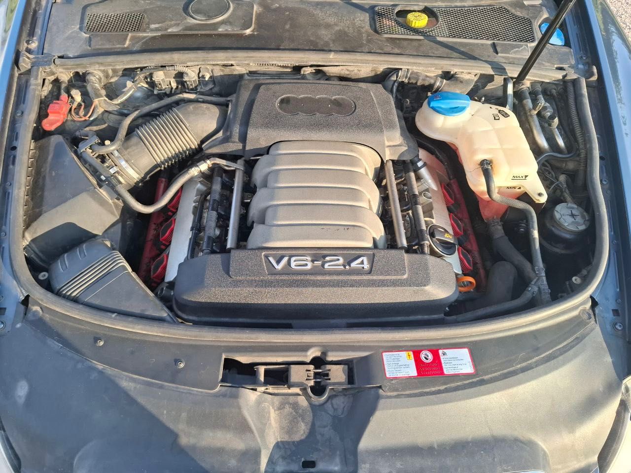 продается ауди а6с6 v6 автомат в отличном состояние АВАНТ