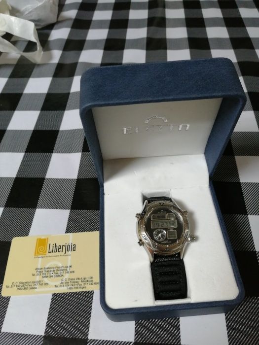 Eletta watch analog