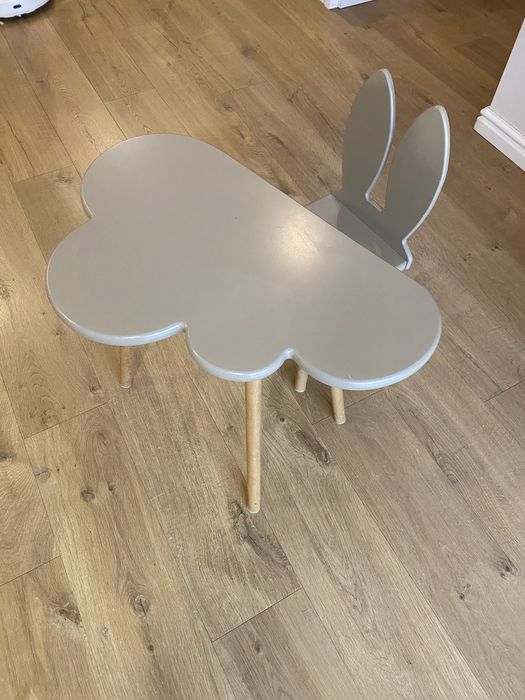 Stolik chmurka, krzesełko królik