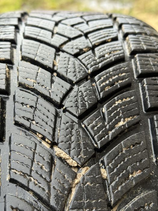 225/60 r17 шини з дисками 5*112 на VW