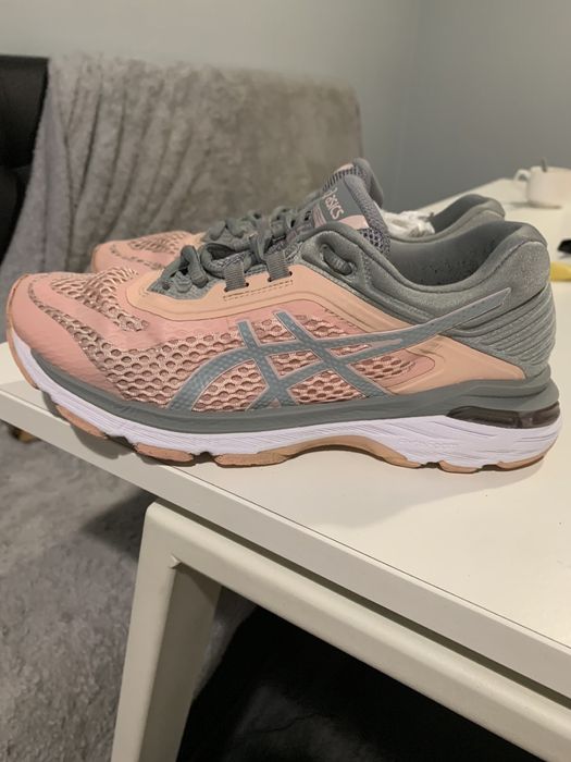 Кросівки asics 38р