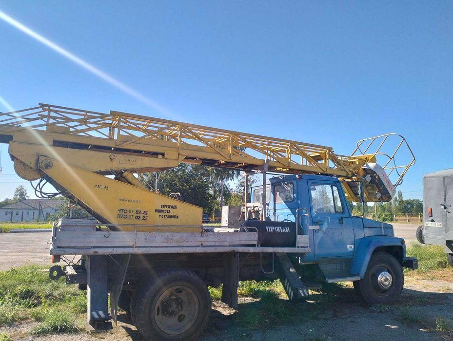 Samochód/podnośnik  Gaz AP-17