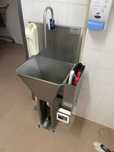 Pio de pedal c/ depósito esterilizador de facas