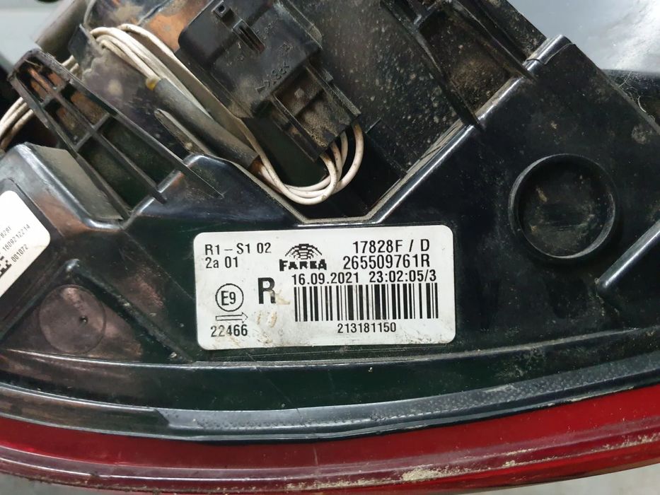 Farolim direito RENAULT Clio V (BF_)