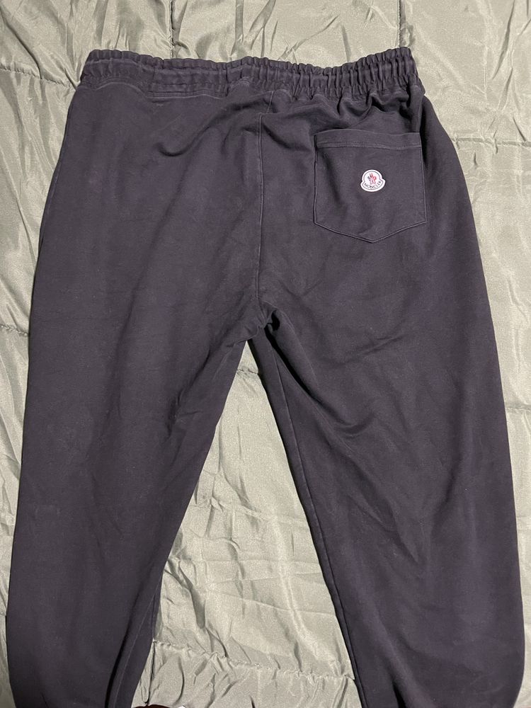 Calças Moncler  .
