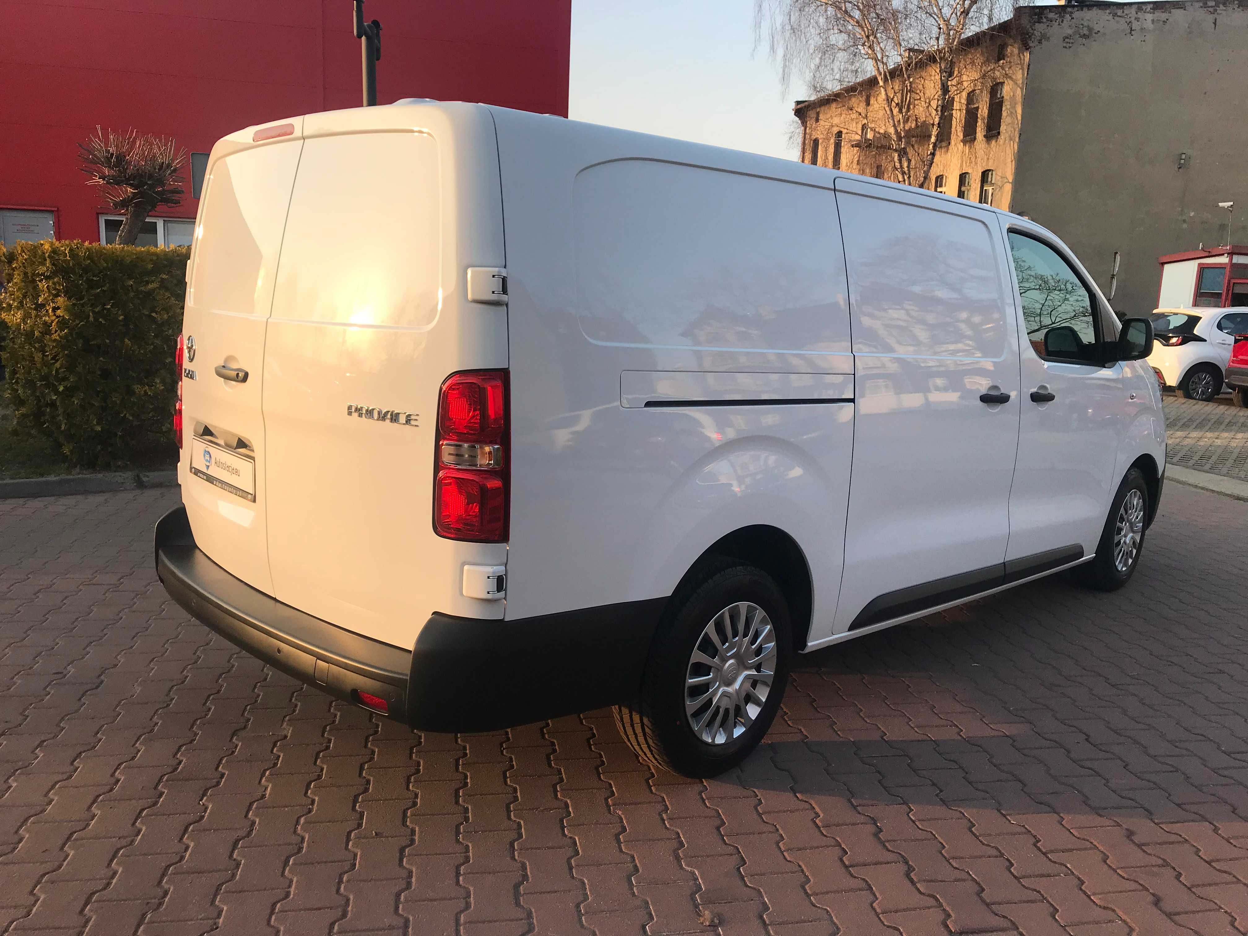 Toyota Proace XL wynajem z wykupem  w kwocie 3450zł bez BIK