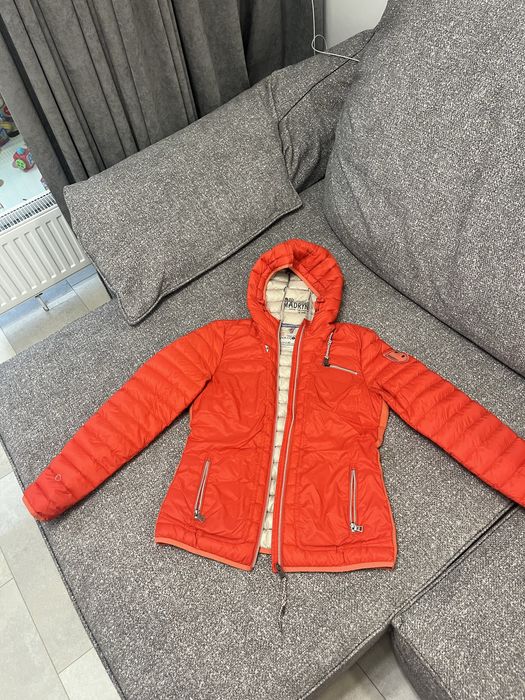 Осіння куртка жіноча