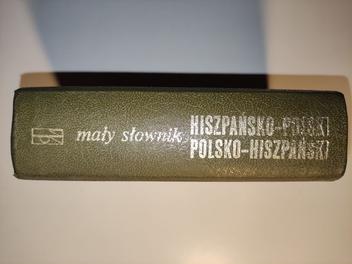 Słowniki hiszpańsko-polskie polsko-hiszpańskie
