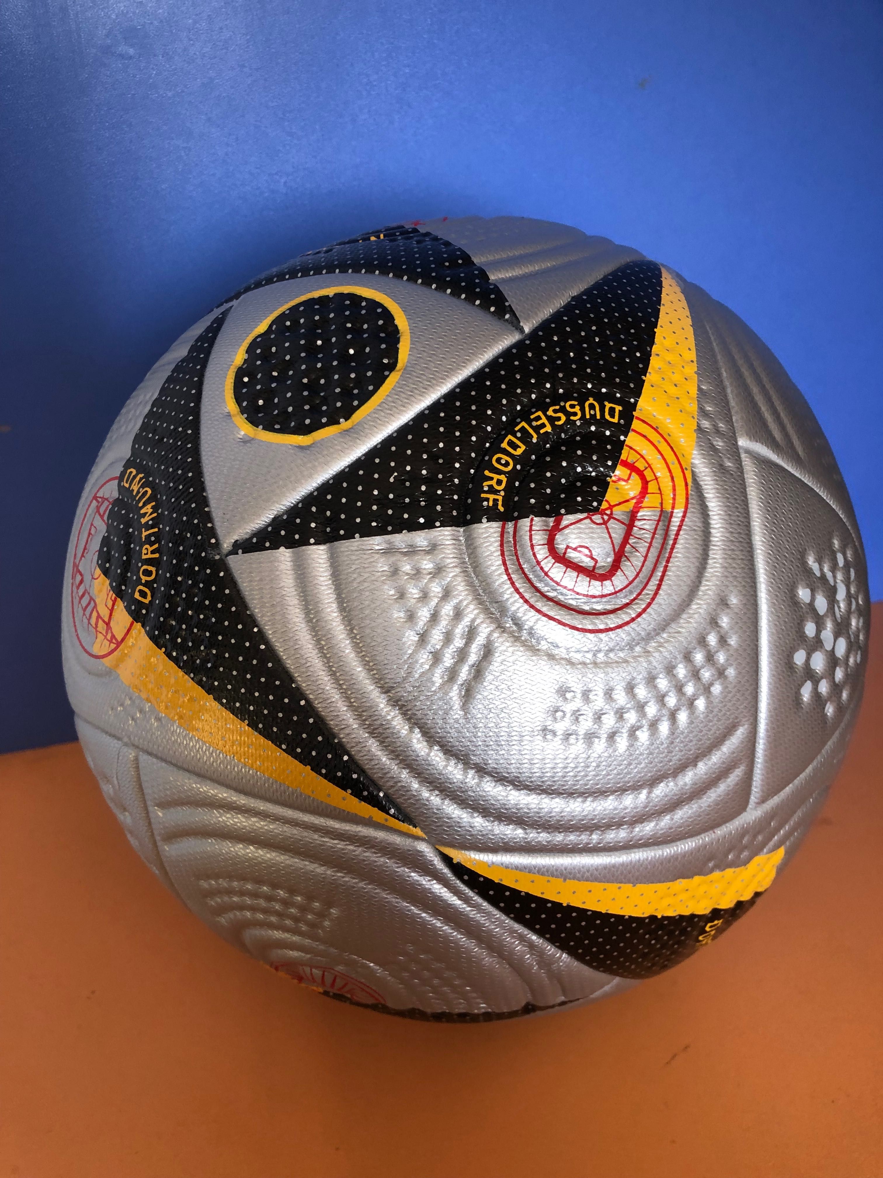 Офіційний мʼяч  EURO Final Pro Official Match Ball 5 розмір