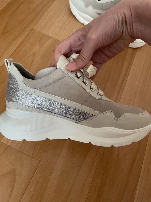 Продам кросівки, 37 розмір,