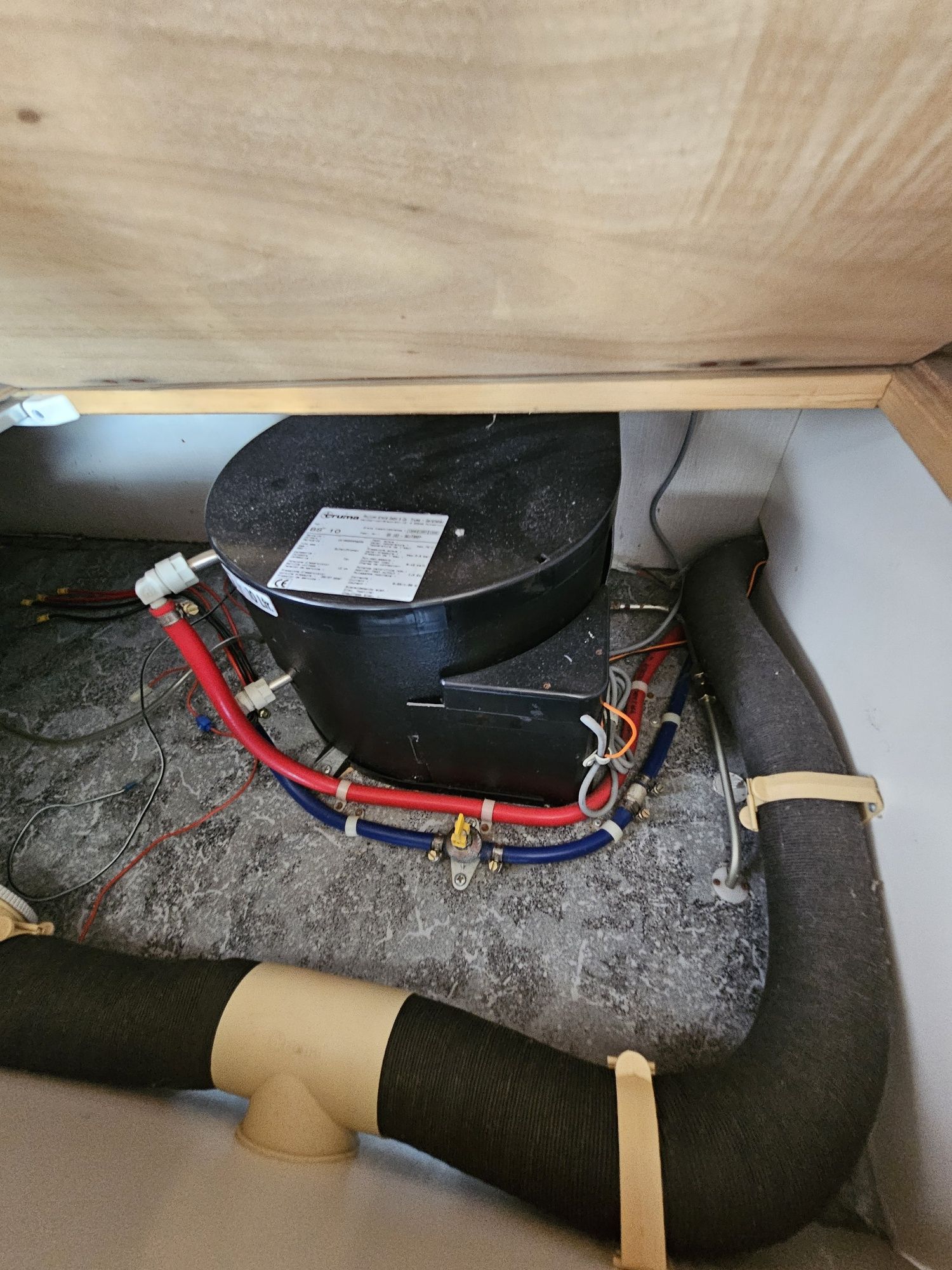 Przyczepa kempingowa KIP solar Boiler Gaz 98r.