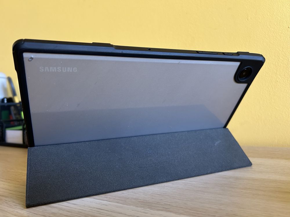 Tablet samsung Tab A8 jak nowy