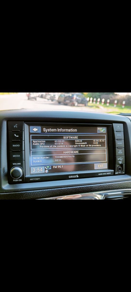 Radio Sirius uconnect RHB hand free radio chrysler town & country